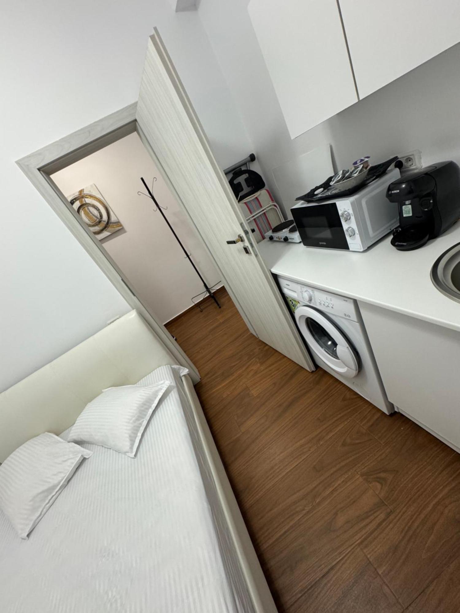Premier By Twin Mamaia